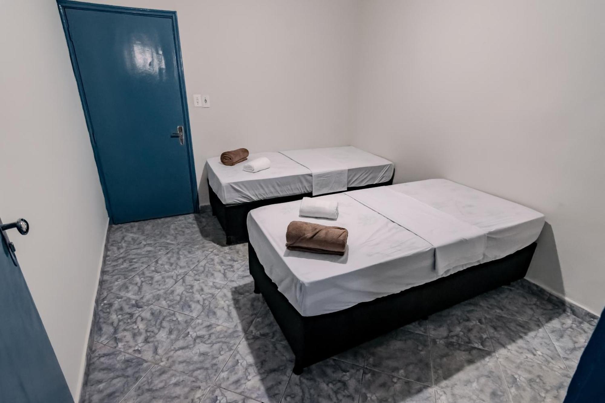 فندق Pousada Roosevelt Quarto 03 - Pousada Central Prox Rodoviaria E Dist Industrial Uberlândia المظهر الخارجي الصورة